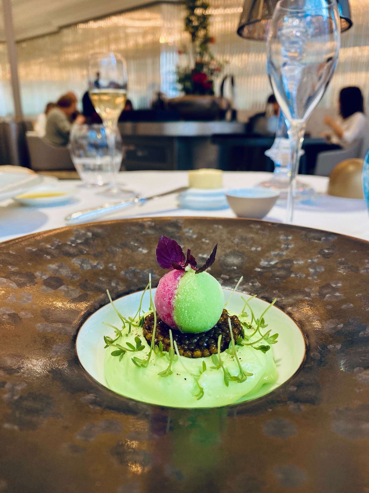 Restaurant Kei 　小林圭シェフ 「極限の一点」